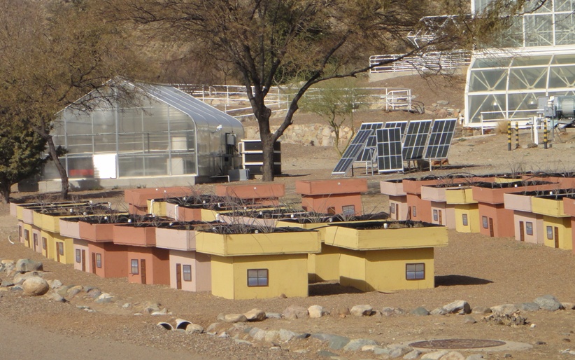 B2 mini houses