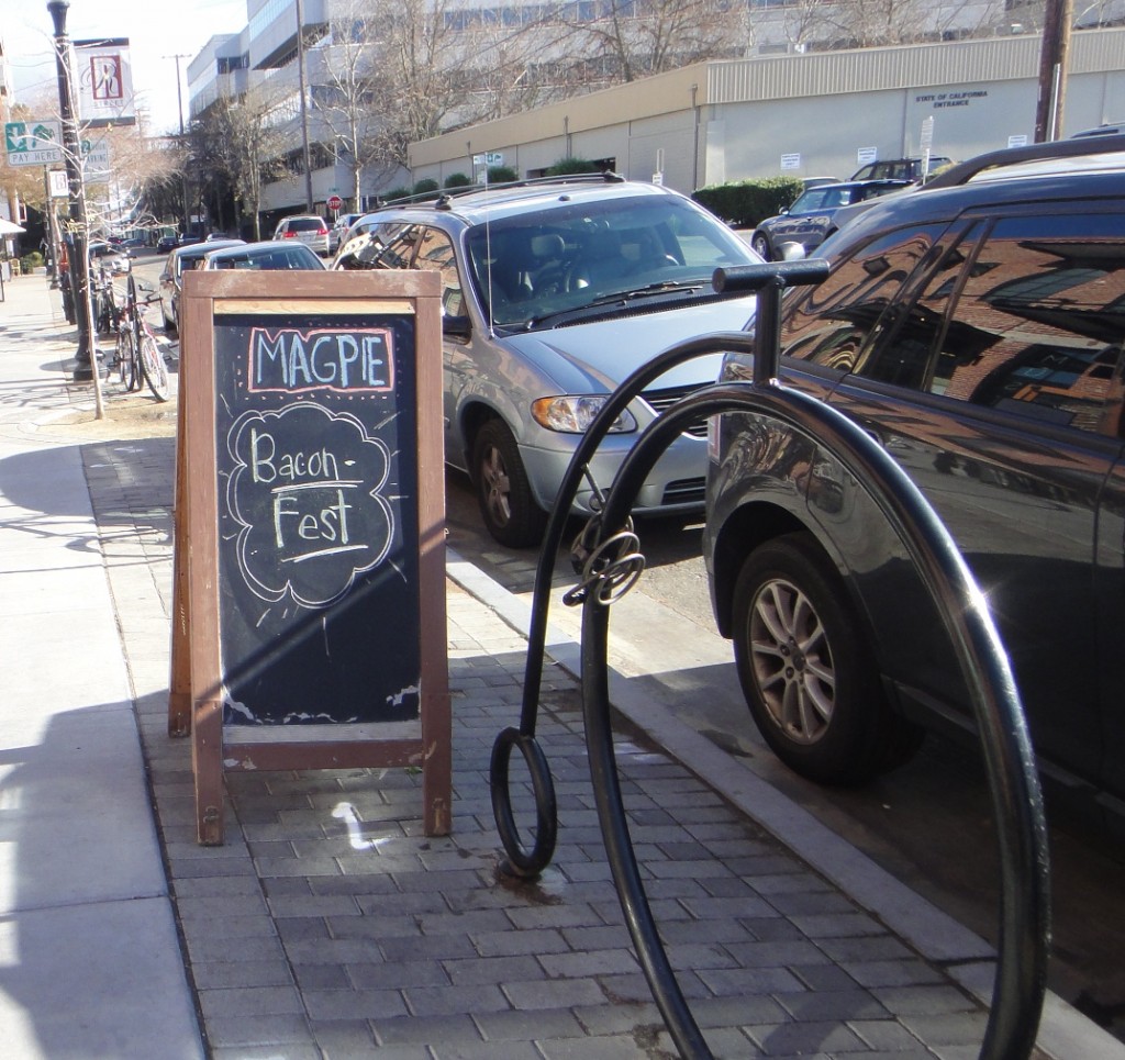 sacramento baconfest, magpie cafe, bike rack